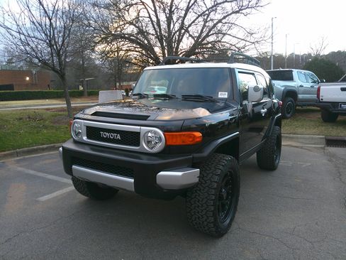 Used 2014 Toyota FJ Cruiser 4WD image 5