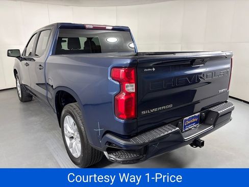 Used 2020 Chevrolet Silverado 1500 Custom w/ Custom Value Package RWD image 9