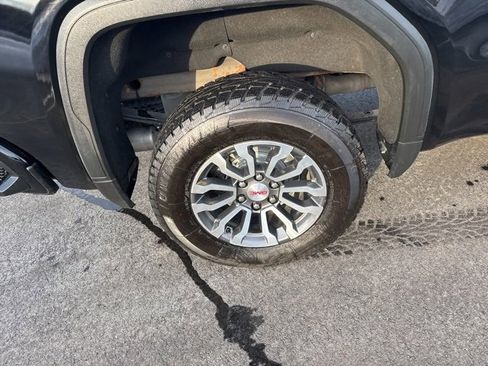 Used 2022 GMC Sierra 1500 AT4 w/ AT4 Premium Package image 10