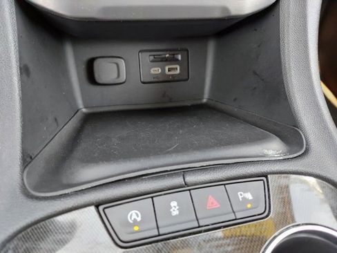 Used 2020 GMC Acadia AT4 image 32