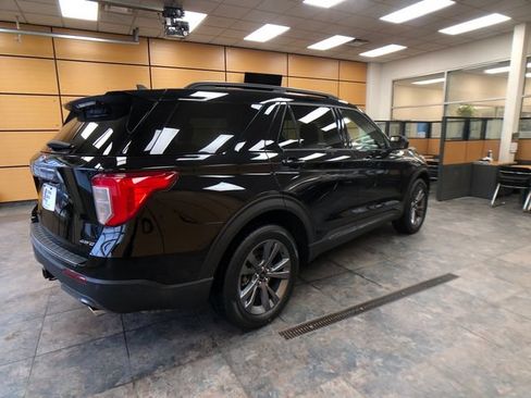 Certified 2023 Ford Explorer XLT w/ Equipment Group 202A AWD/4WD image 7
