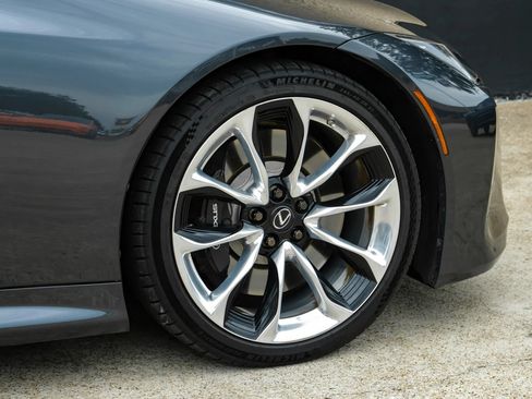 Used 2018 Lexus LC 500 Coupe w/ Sport Package RWD image 42