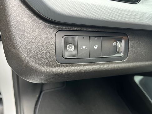 New 2027 Chevrolet Bolt LT w/ Comfort Package image 21