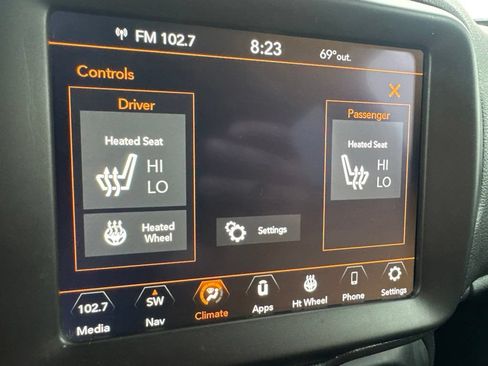 Used 2020 Jeep Renegade Altitude AWD/4WD image 24