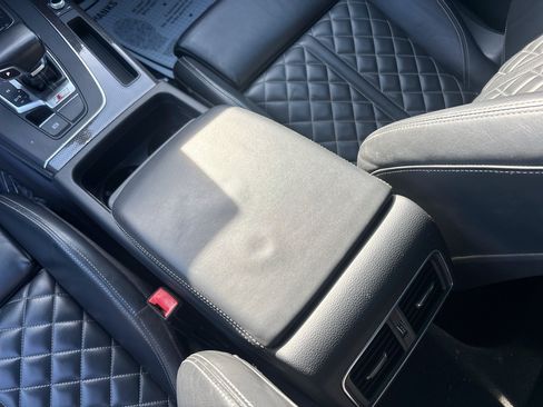 Used 2018 Audi SQ5 Premium Plus AWD/4WD image 24