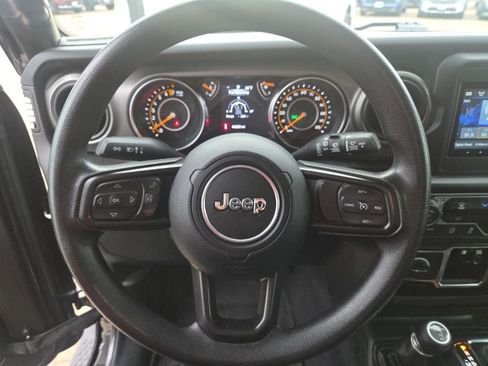 Used 2022 Jeep Wrangler Sport image 15