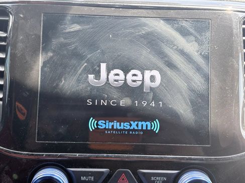 Used 2021 Jeep Grand Cherokee Limited X RWD image 9