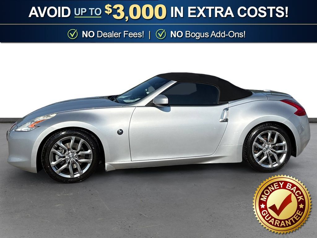 Used 2012 Nissan 370Z Touring RWD image 2