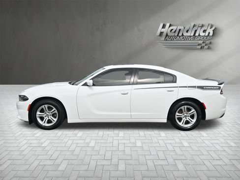 Used 2019 Dodge Charger SXT w/ Driver Confidence Group RWD image 7