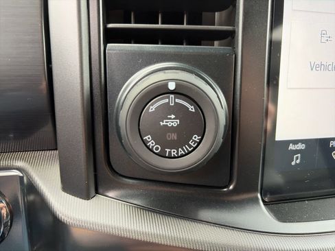 New 2025 Ford F150 Lariat w/ Equipment Group 501A Mid image 17