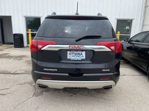 Used 2017 GMC Acadia Denali w/ Technology Package AWD/4WD image 3