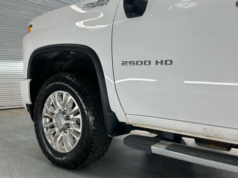 Used 2020 Chevrolet Silverado 2500 High Country w/ Z71 Off-Road Package AWD/4WD image 9