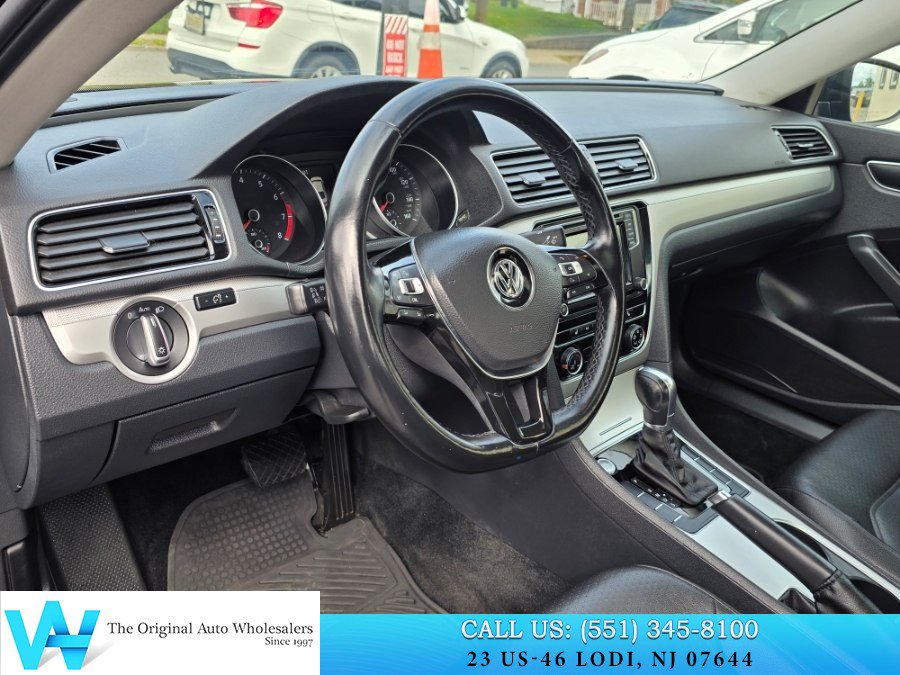 Used 2019 Volkswagen Passat 2.0T Wolfsburg w/ Wheels & Sunroof Package FWD image 11