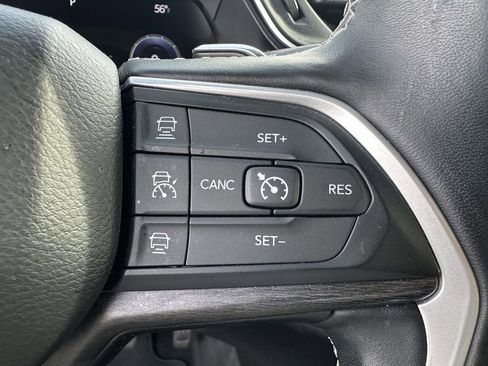 Used 2022 Jeep Grand Cherokee L Limited image 36