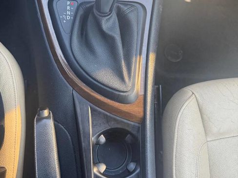 Used 2013 BMW 128i Convertible w/ Premium Pkg image 32