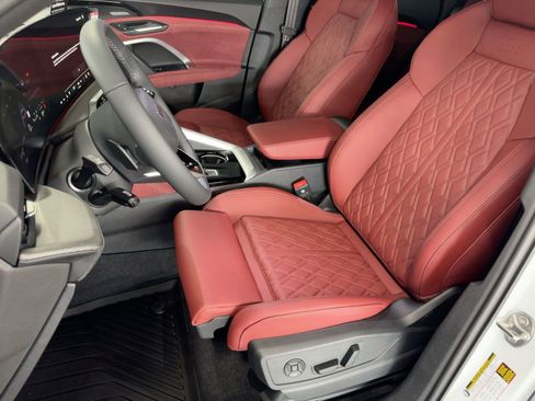 New 2025 Audi SQ5 Prestige image 5