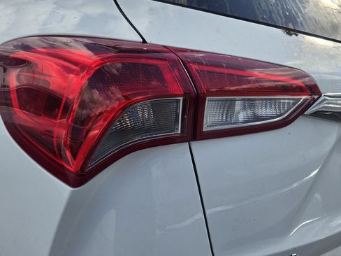 Used 2019 Buick Envision Essence AWD/4WD image 7