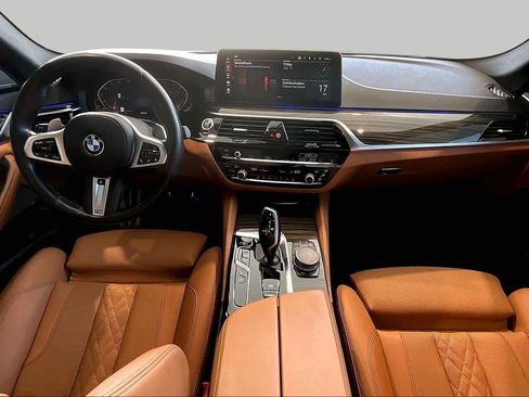 Used 2021 BMW 530i w/ M Sport Package RWD image 15