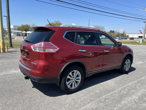 Used 2016 Nissan Rogue SV w/ SV Premium Package image 6