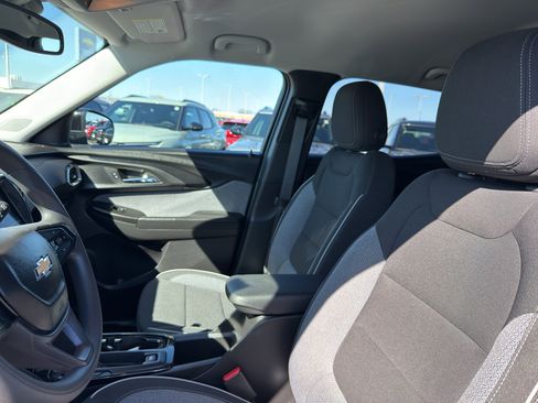 Used 2023 Chevrolet TrailBlazer LT w/ Convenience Package image 26