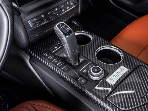 Used 2021 Maserati Ghibli S GranSport RWD image 25