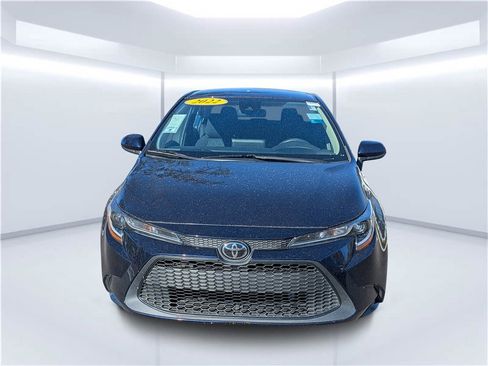 Used 2022 Toyota Corolla LE image 8
