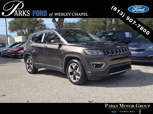Used 2020 Jeep Compass Limited image 1