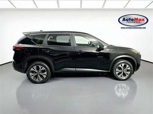 Used 2023 Nissan Rogue SV image 9