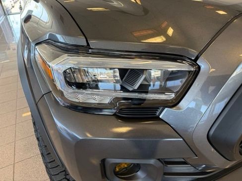 Used 2023 Toyota Tacoma TRD Off-Road AWD/4WD image 10