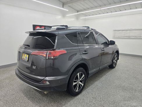 Used 2018 Toyota RAV4 XLE AWD/4WD image 6