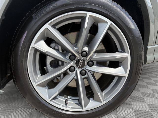 Certified 2025 Audi Q3 2.0T Premium AWD/4WD image 9