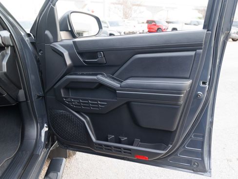 Used 2024 Toyota Tacoma SR image 40