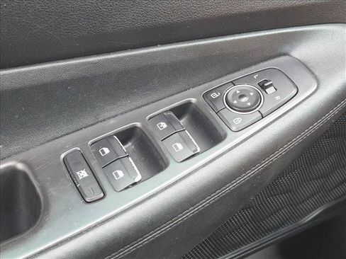 Used 2020 Hyundai Santa Fe SE AWD/4WD image 12