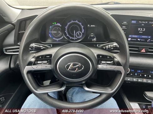 Used 2022 Hyundai Elantra Blue FWD image 16