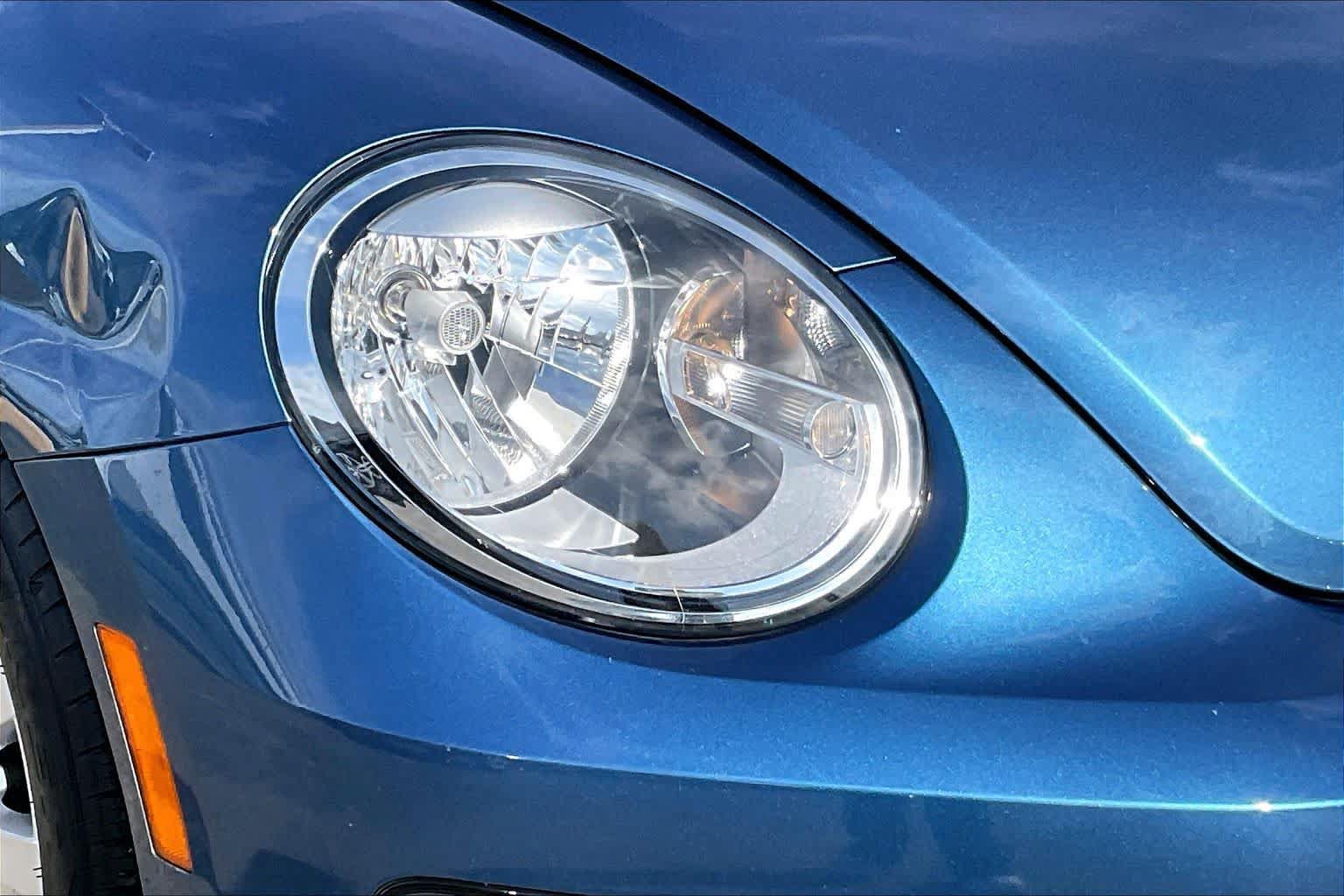 Used 2019 Volkswagen Beetle 2.0T S FWD image 22