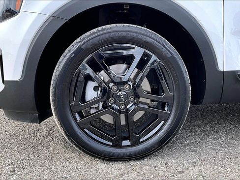 Used 2025 Kia Telluride SX Prestige X-Line image 8