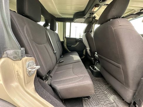 Used 2018 Jeep Wrangler Unlimited Sport image 17