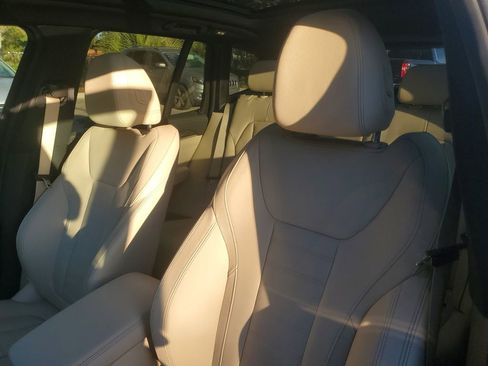 Used 2021 BMW X3 M40i w/ Executive Package image 17