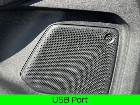 Used 2022 Ford Escape Titanium image 18