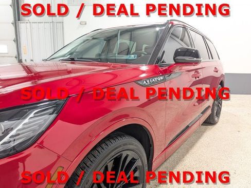 Used 2025 Lincoln Aviator Reserve w/ Equipment Group 201A image 7