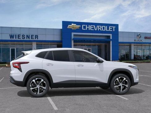 New 2026 Chevrolet Trax RS image 5