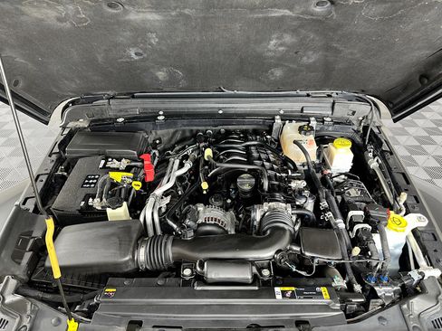 Used 2022 Jeep Gladiator Sport image 30