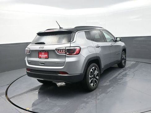 Used 2024 Jeep Compass Limited AWD/4WD image 8