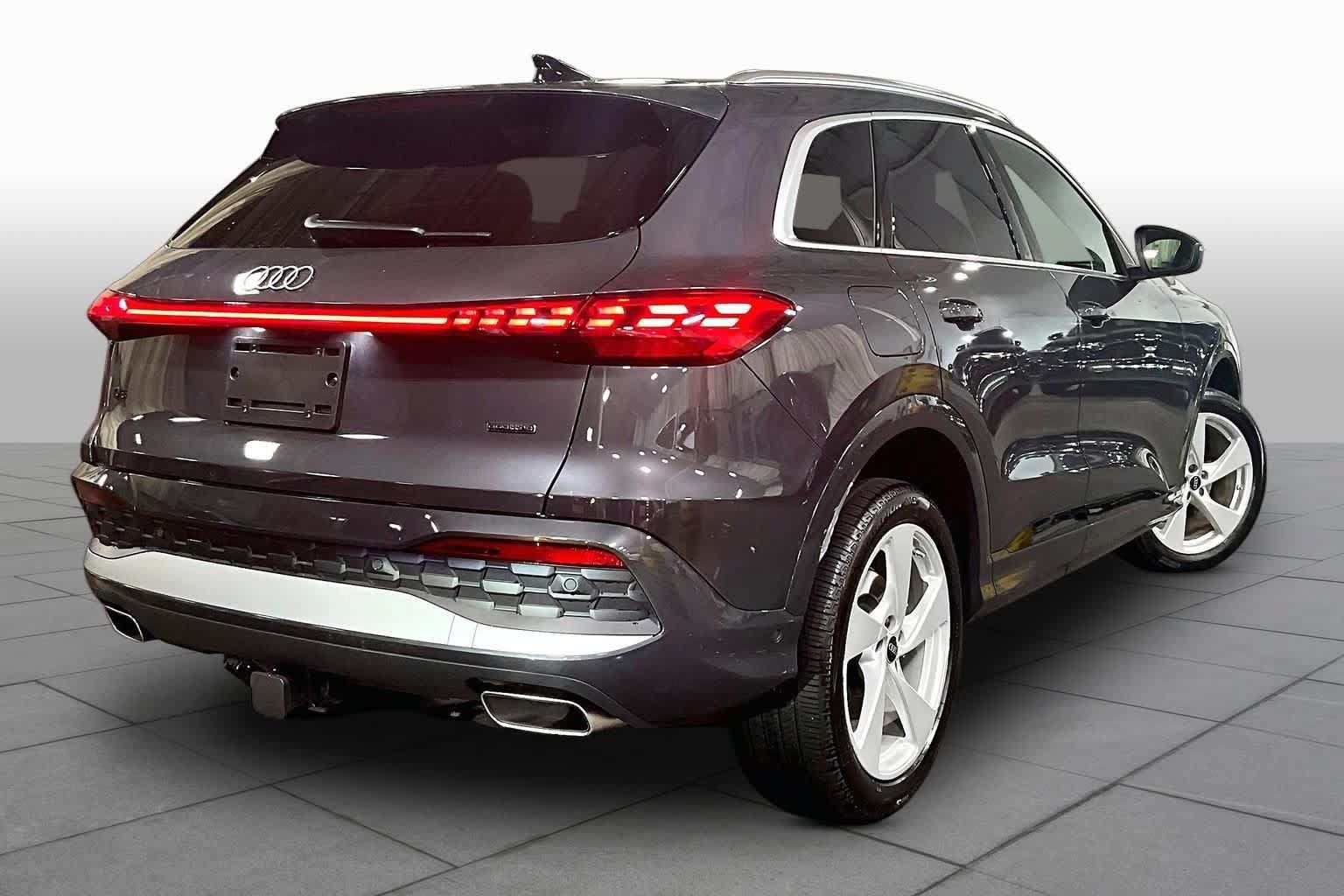 Used 2025 Audi Q5 Premium Plus AWD/4WD image 13