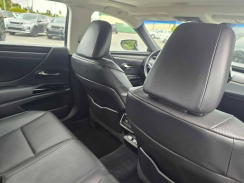 Used 2022 Lexus ES 250 w/ Premium Package image 15