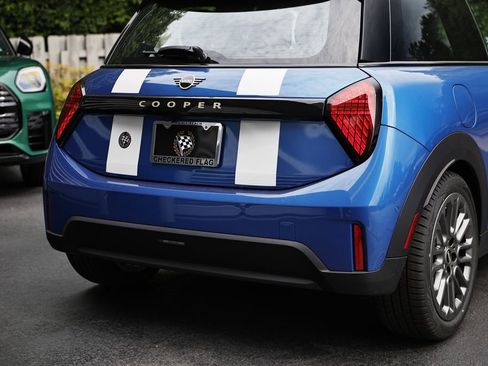 New 2026 MINI Cooper 2-Door Hardtop FWD image 9