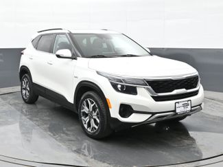 Used 2022 Kia Seltos EX video 2