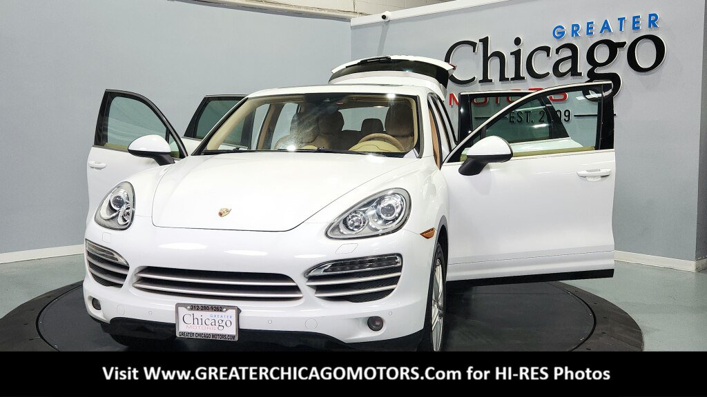 Used 2014 Porsche Cayenne Platinum Edition AWD/4WD image 17