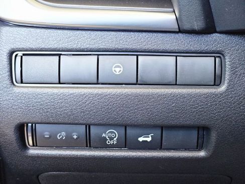 New 2026 Nissan Rogue SV FWD image 19