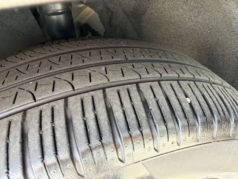 Used 2023 Chrysler Pacifica Touring-L AWD/4WD image 26